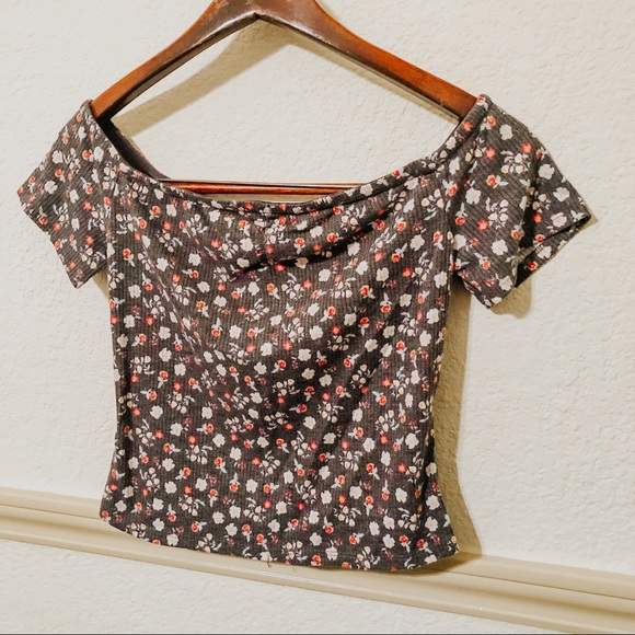 Floral Off the Shoulder Crop Top - Picture 2 of 4